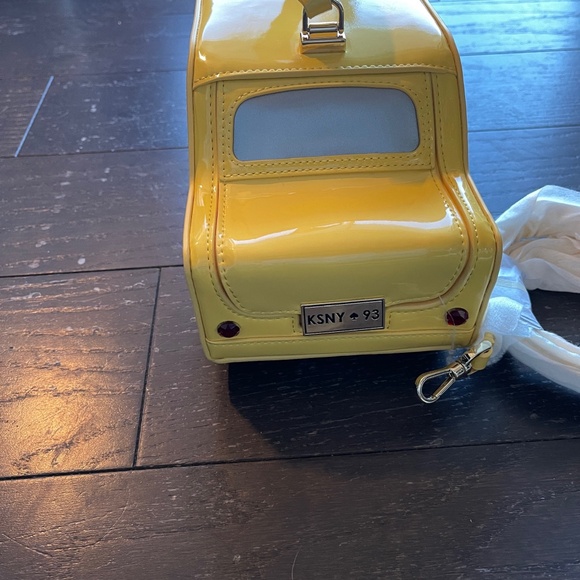READ like new Kate Spade 3D NYC Taxi Yellow Cab Crossbody Bag KI975 Novelty - Picture 8 of 14
